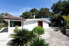 Villa Carmen With Garden And Pool