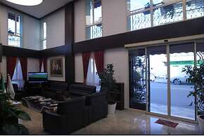 Hotel St Telemly