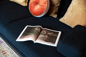 Menaggio Suites