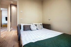 Menaggio Suites