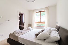 Menaggio Suites