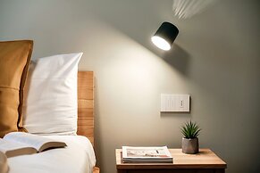 Menaggio Suites