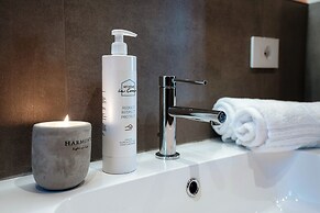 Menaggio Suites