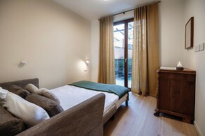 Menaggio Suites