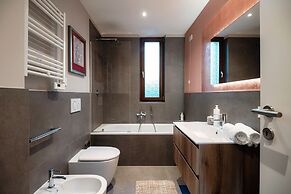 Menaggio Suites