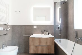 Menaggio Suites
