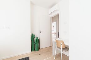 Menaggio Suites
