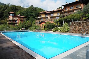 Menaggio Suites
