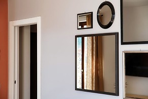Menaggio Suites