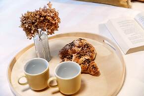 Menaggio Suites