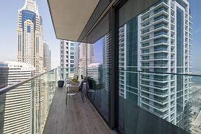 Sunny 2BR at Jumeirah Living Marina Gate
