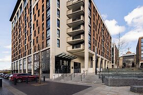 Leeds Centre by Charles Hope