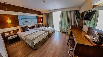 Adella Side Hotel