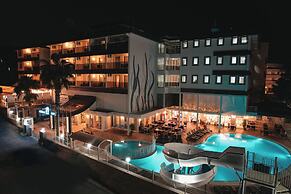 Adella Side Hotel