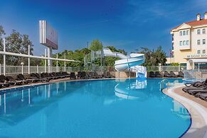 Adella Side Hotel