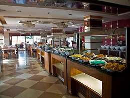 Adella Side Hotel