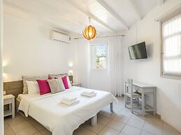 Baybees Sea View Residence