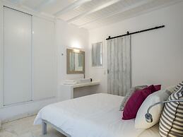 Baybees Sea View Residence