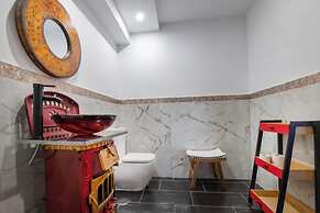 Molucano Themed Rooms