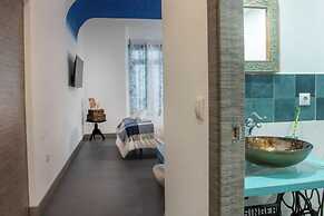 Molucano Themed Rooms