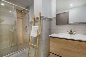 Molucano Themed Rooms
