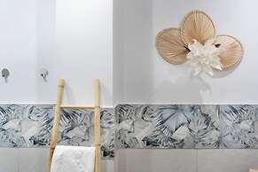 Molucano Themed Rooms