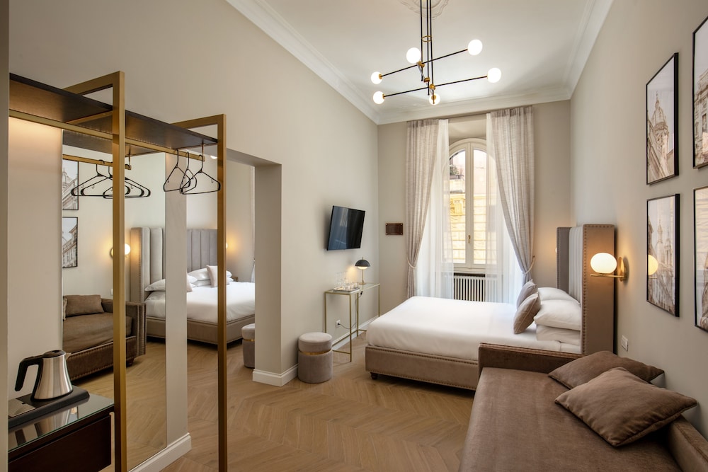 Porta Castello Suites