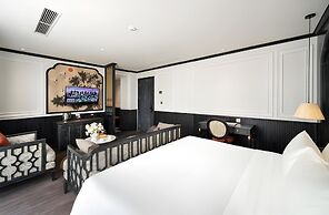 Luxe Paradise Premium Hotel