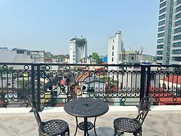 Luxe Paradise Premium Hotel