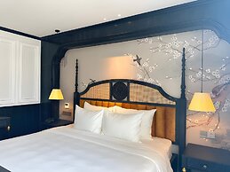 Luxe Paradise Premium Hotel