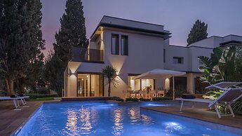Marea 8 Emma Villas