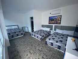 Blue inn Hotel & Suites