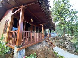 Mơ Village