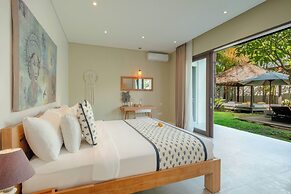 Villa Nikaia by Villa Finder
