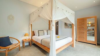 Villa Nikaia by Villa Finder