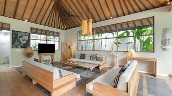 Villa Nikaia by Villa Finder