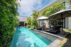 Villa Nikaia by Villa Finder