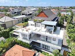 Sunset Rooftop Villa by Betterplace