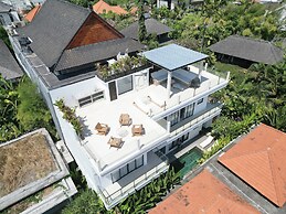 Sunset Rooftop Villa by Betterplace