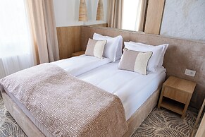 Serenity Hotel