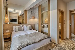 Serenity Hotel