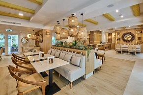 Serenity Hotel