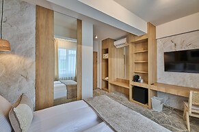 Serenity Hotel