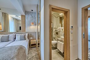 Serenity Hotel