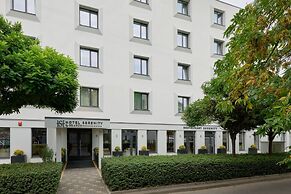Serenity Hotel