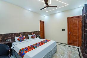 The Grand Mansion Hotel
