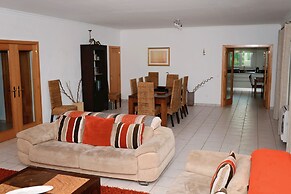 Beautiful 5 En-suite bed Villa With Private Pool