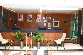 Renee Hotel