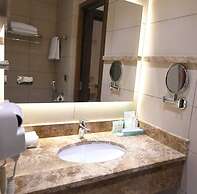 Renee Hotel