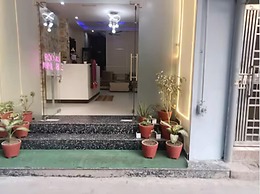 Hotel Silver Stay By GRB